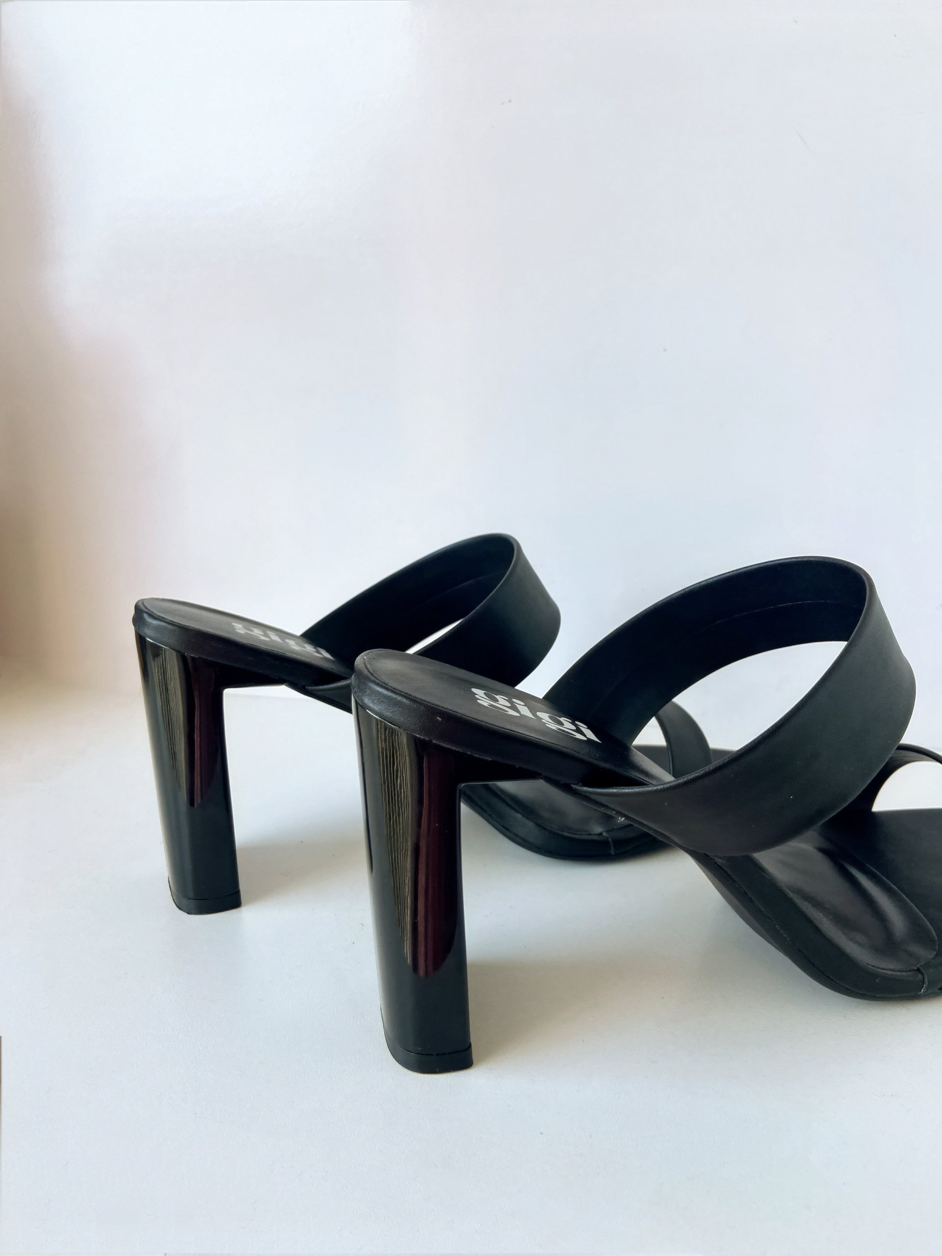 TAMANCO DAISY OFF WHITE