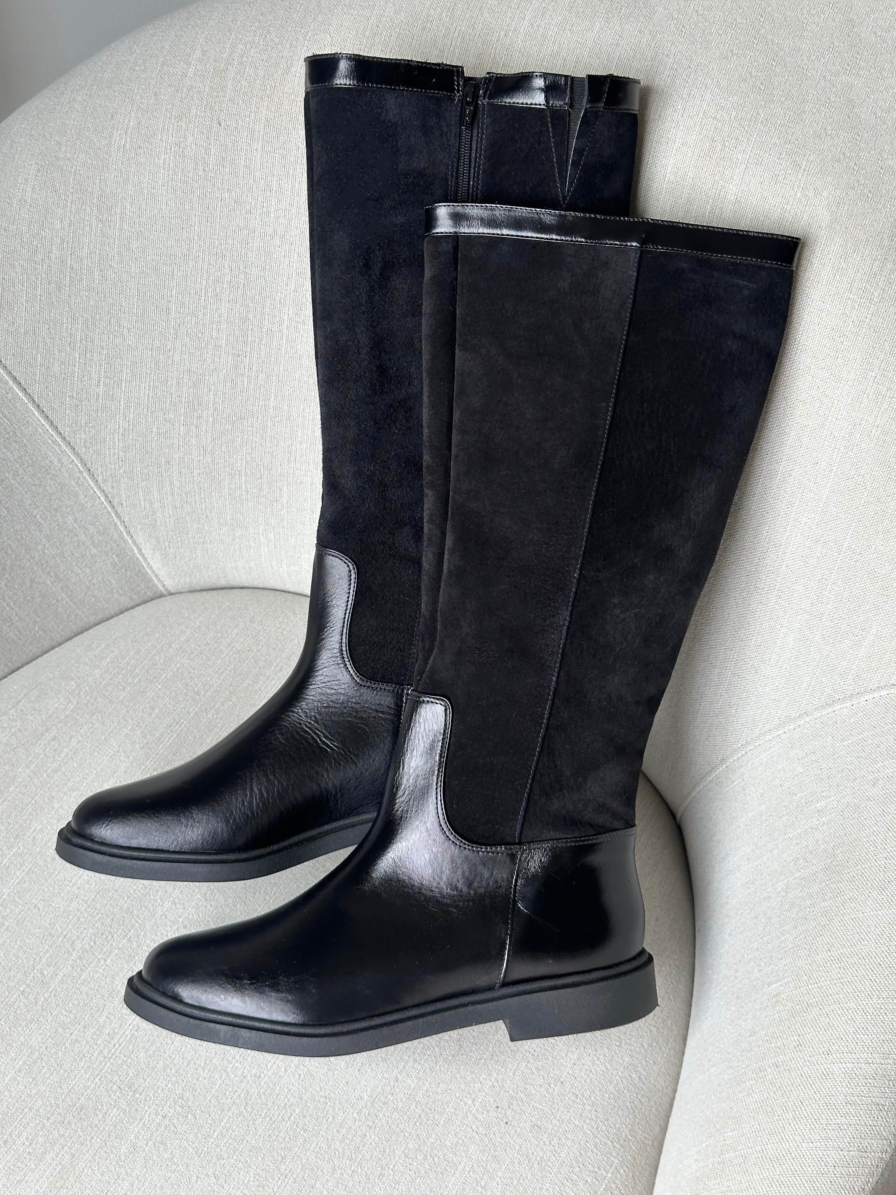 Bota Montaria Kate Camurça Preta