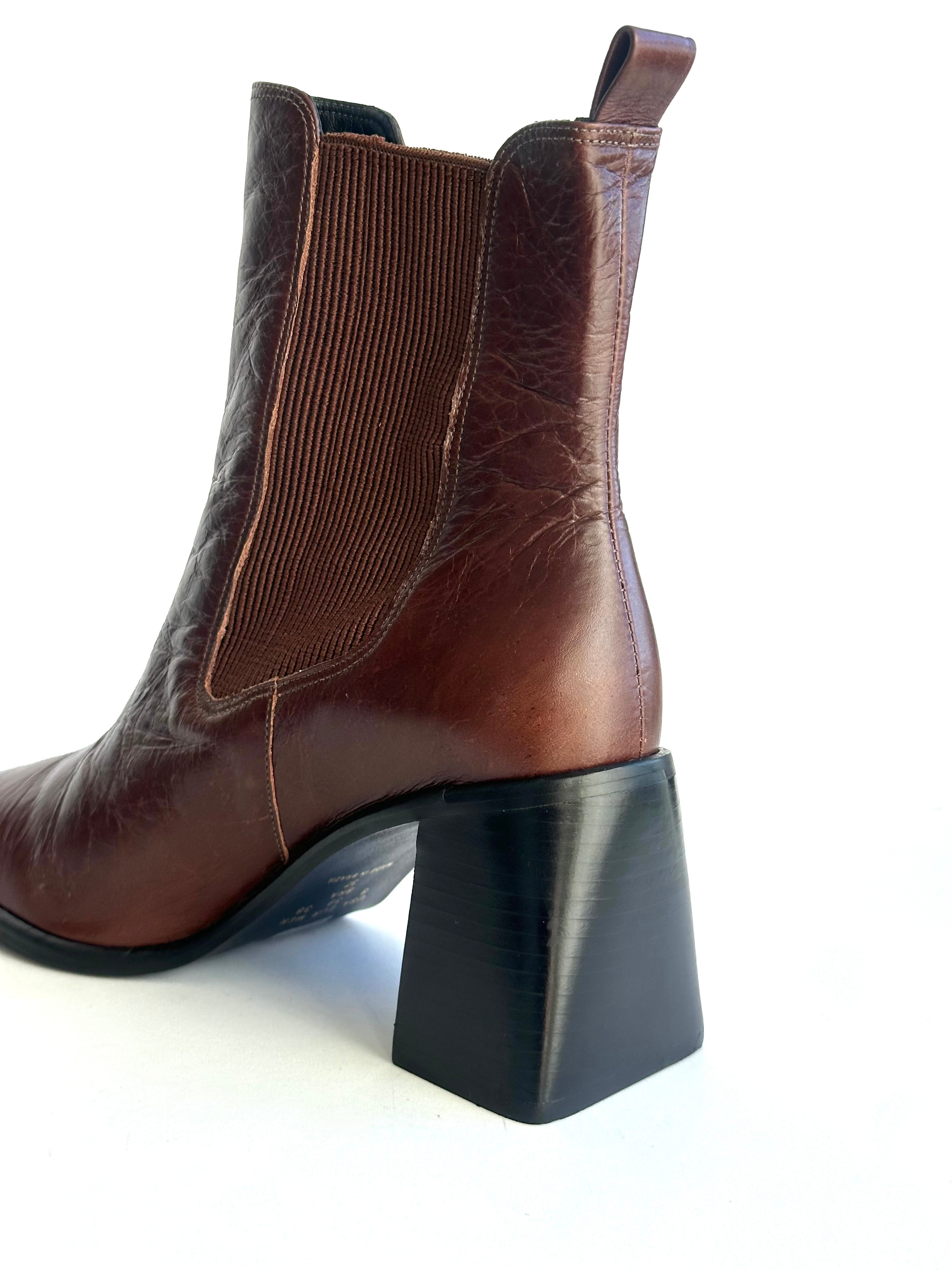 Bota Chelsea Soho Couro Marrom