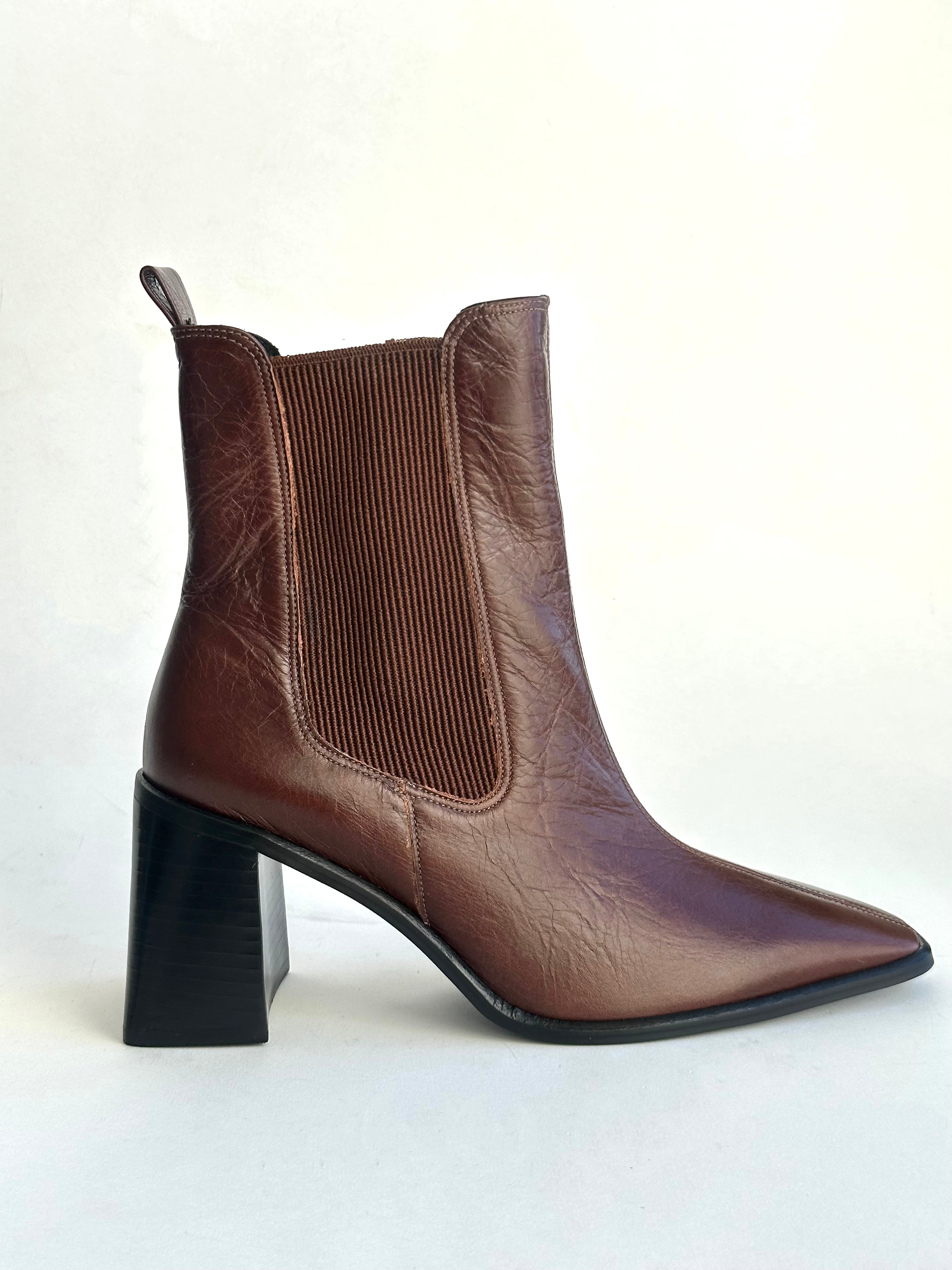 Bota Chelsea Soho Couro Marrom