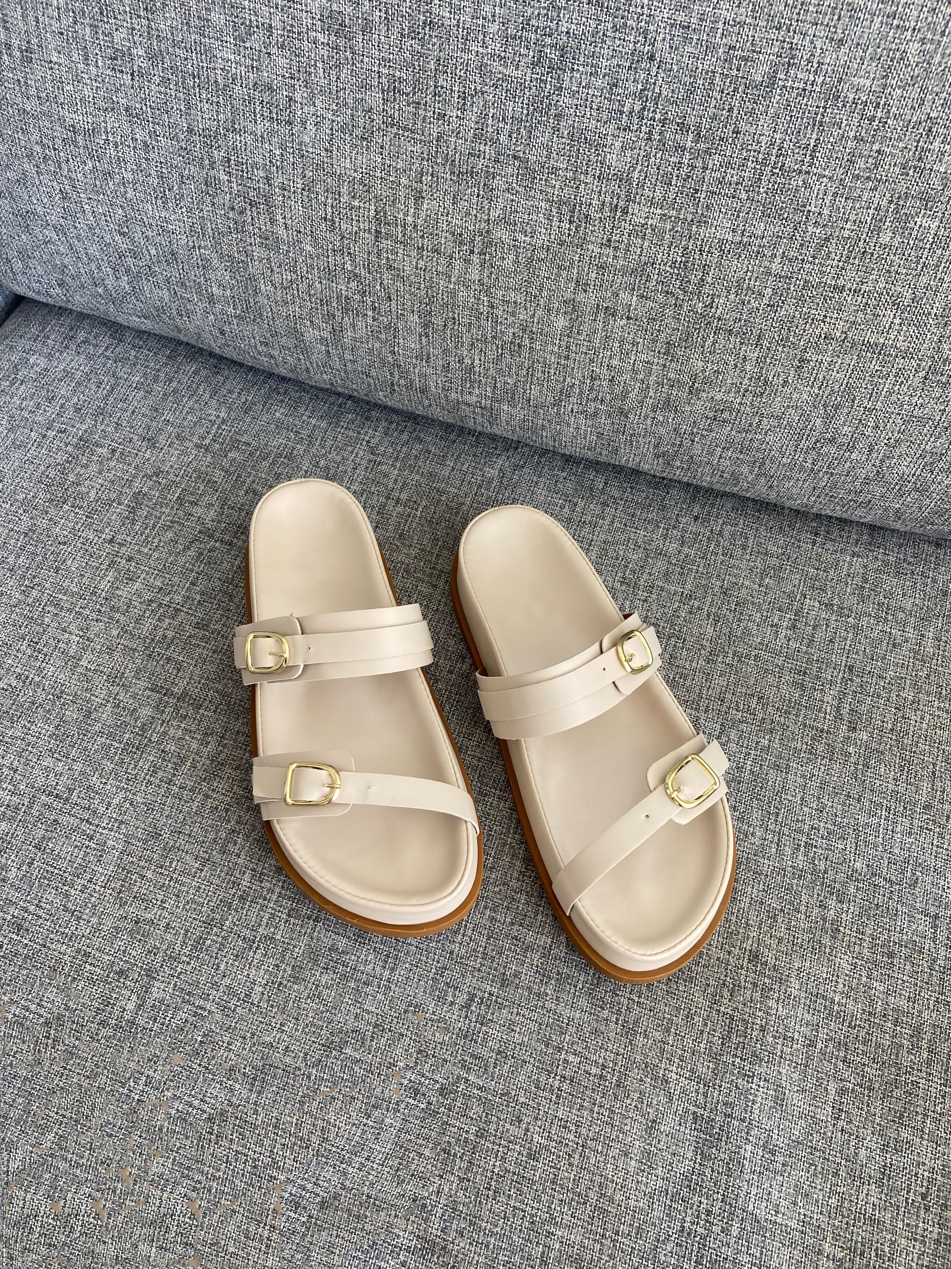 FLAT NAOMI MACADÂMIA