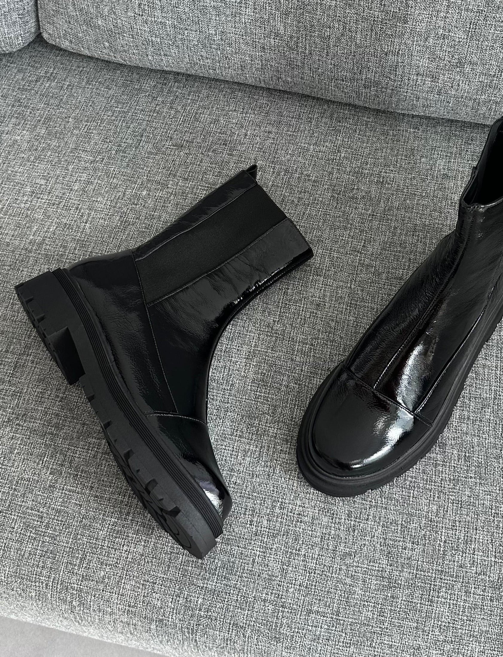 BOTA AGNES COURO CHELSEA PRETA