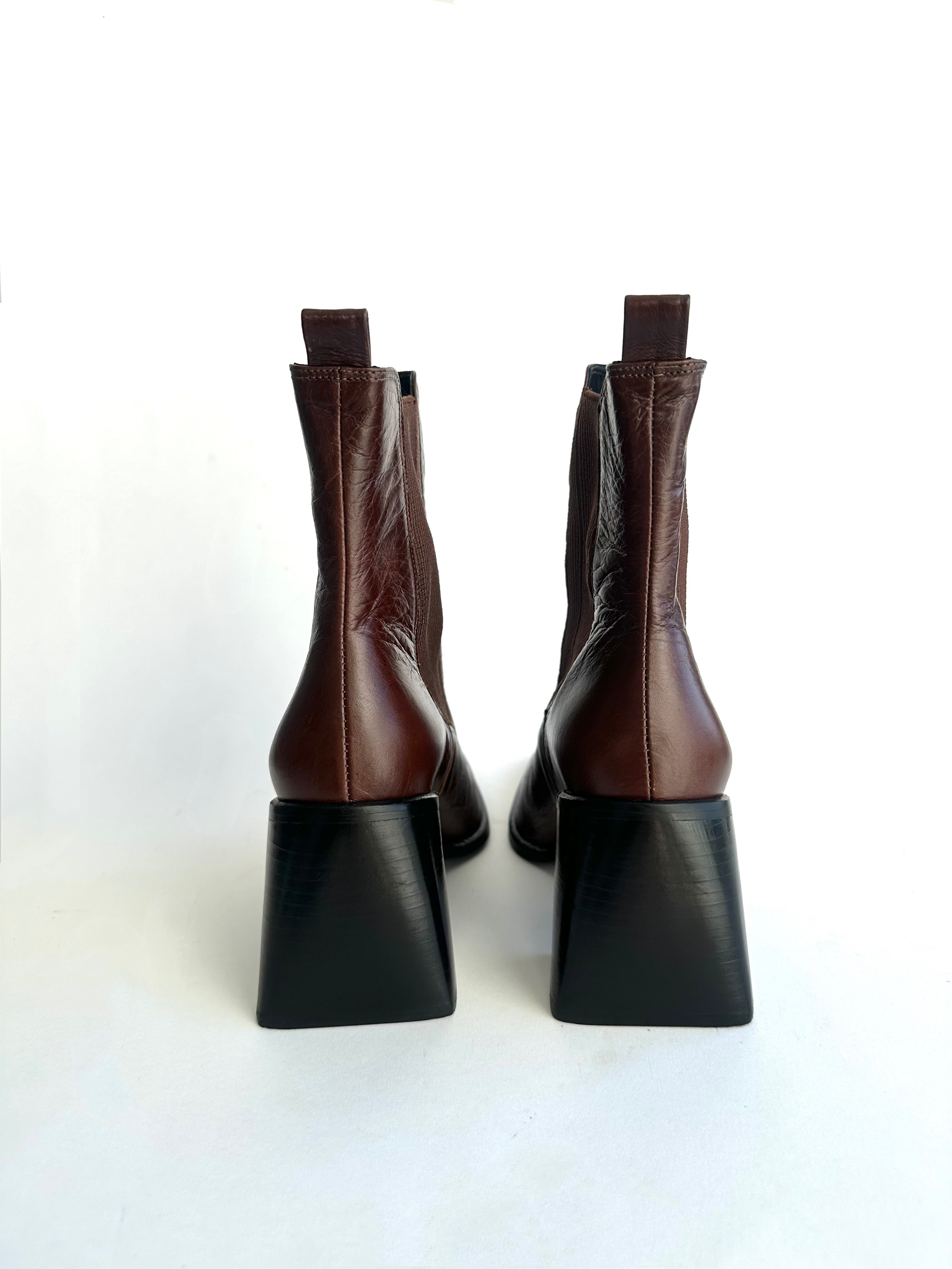 Bota Chelsea Soho Couro Marrom