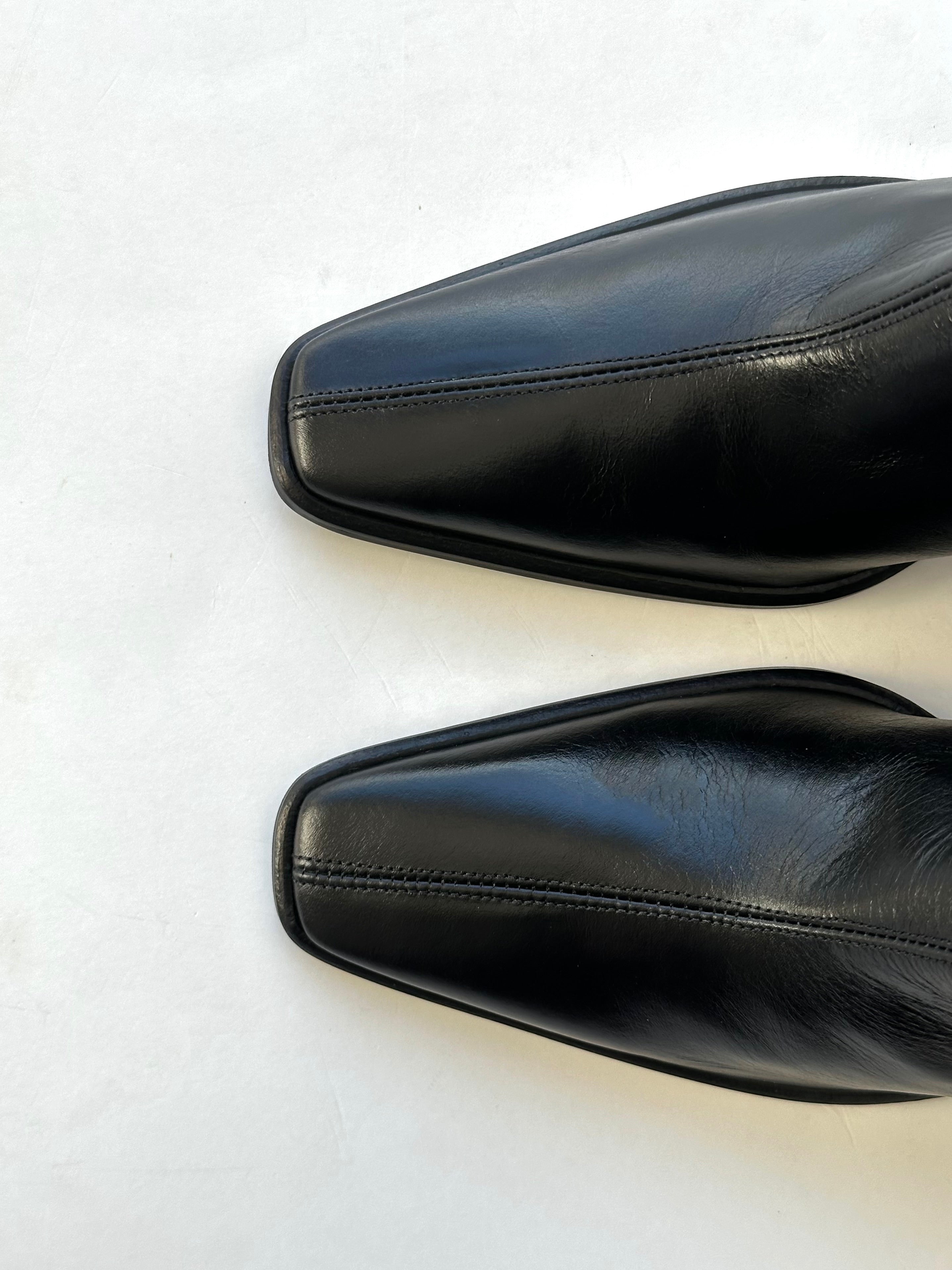 Bota Chelsea Soho Couro Preta