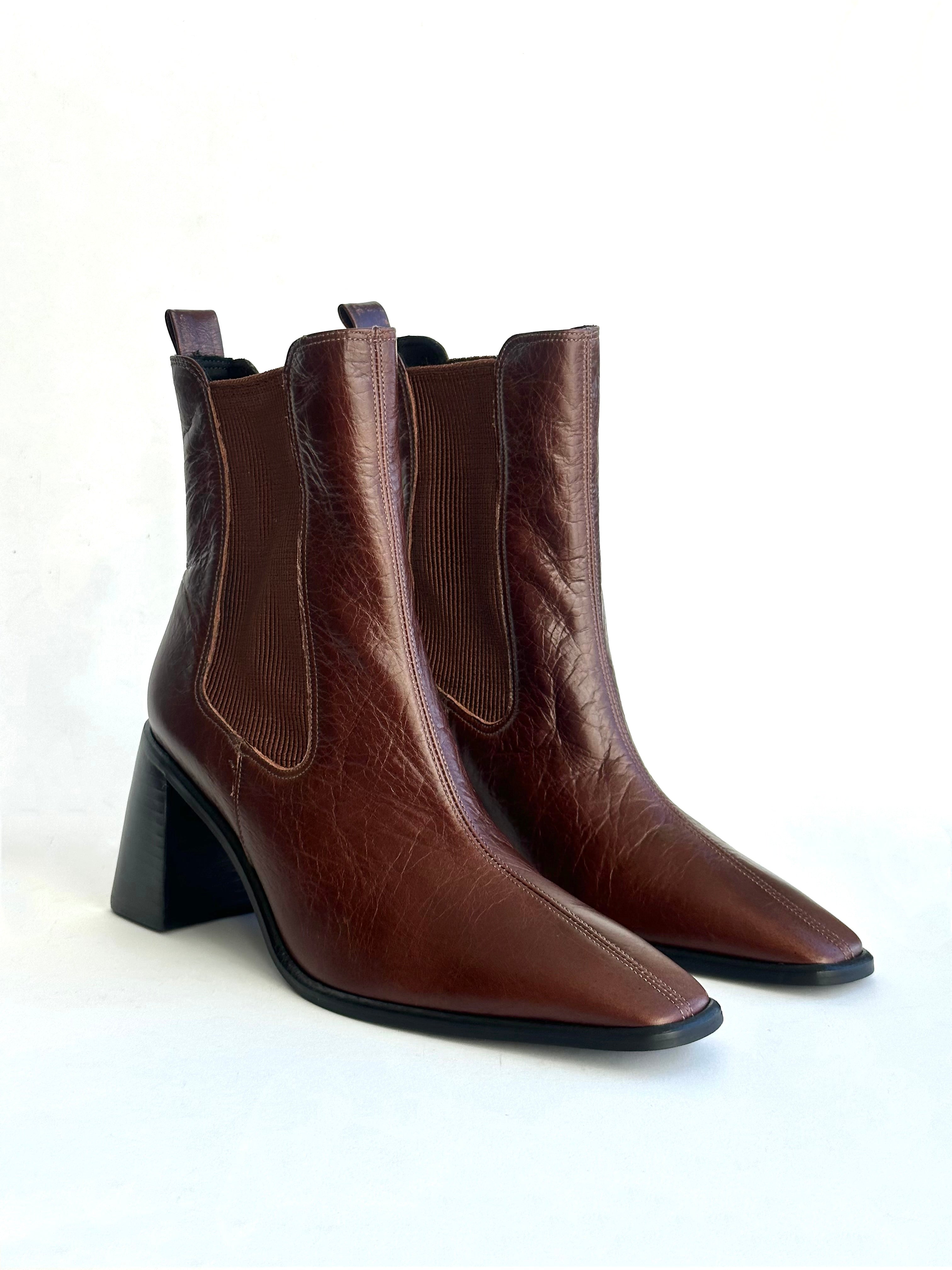 Bota Chelsea Soho Couro Marrom